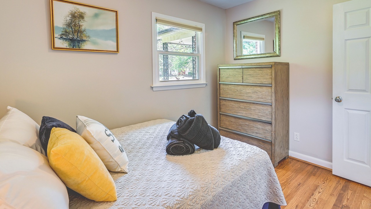 Photo of Bedroom in Old Irving Park