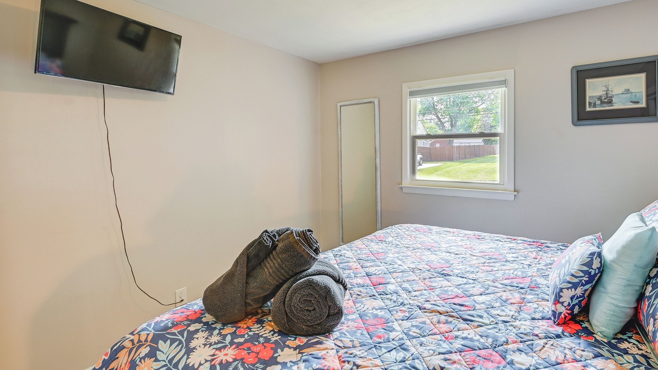 Photo of Bedroom in Old Irving Park