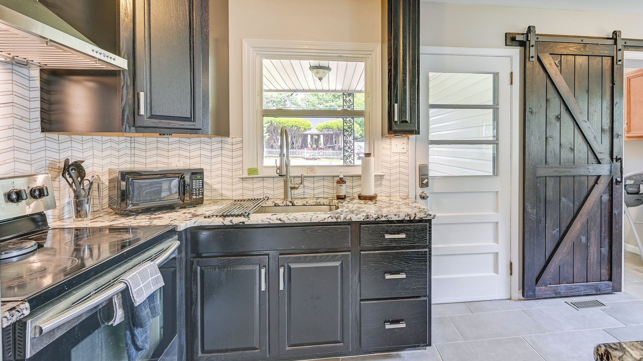 Photo of Kitchen in Old Irving Park