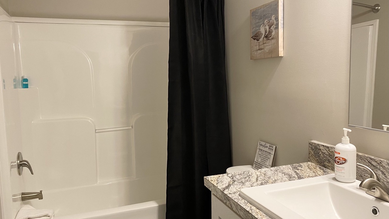 Photo of Bathroom in Cedar Island