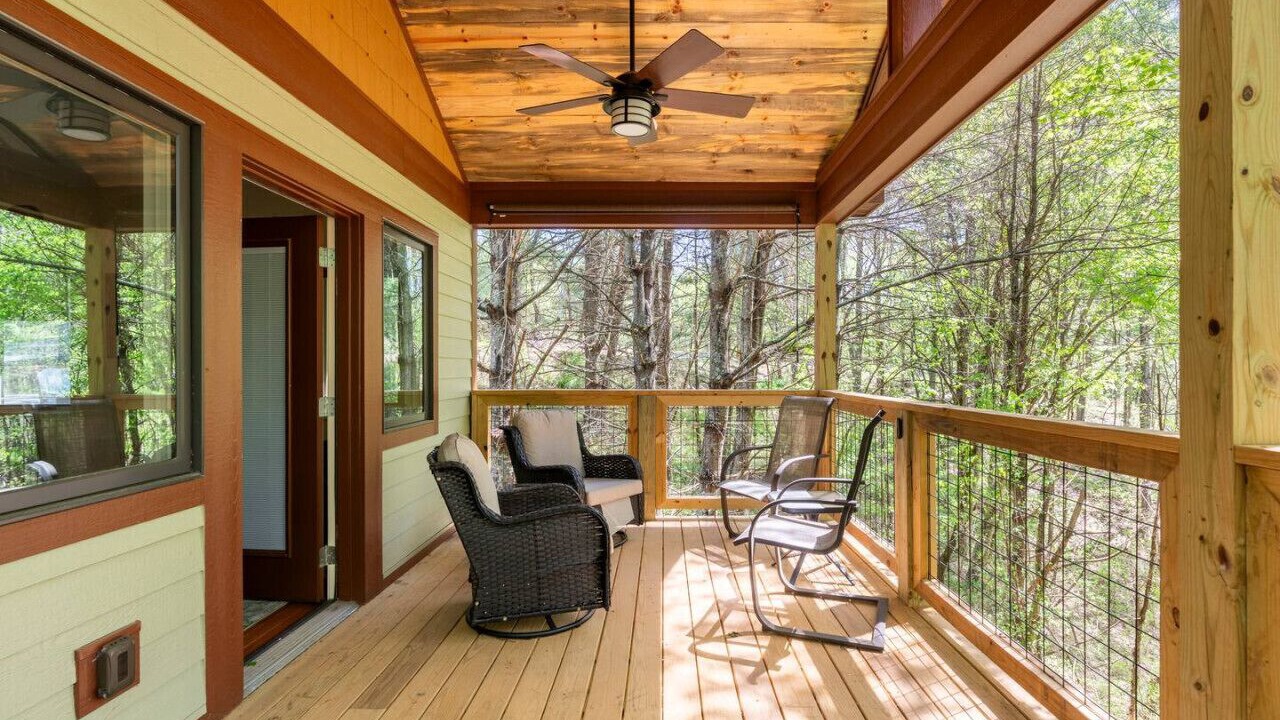 Photo of Patio Balcony in Marshall