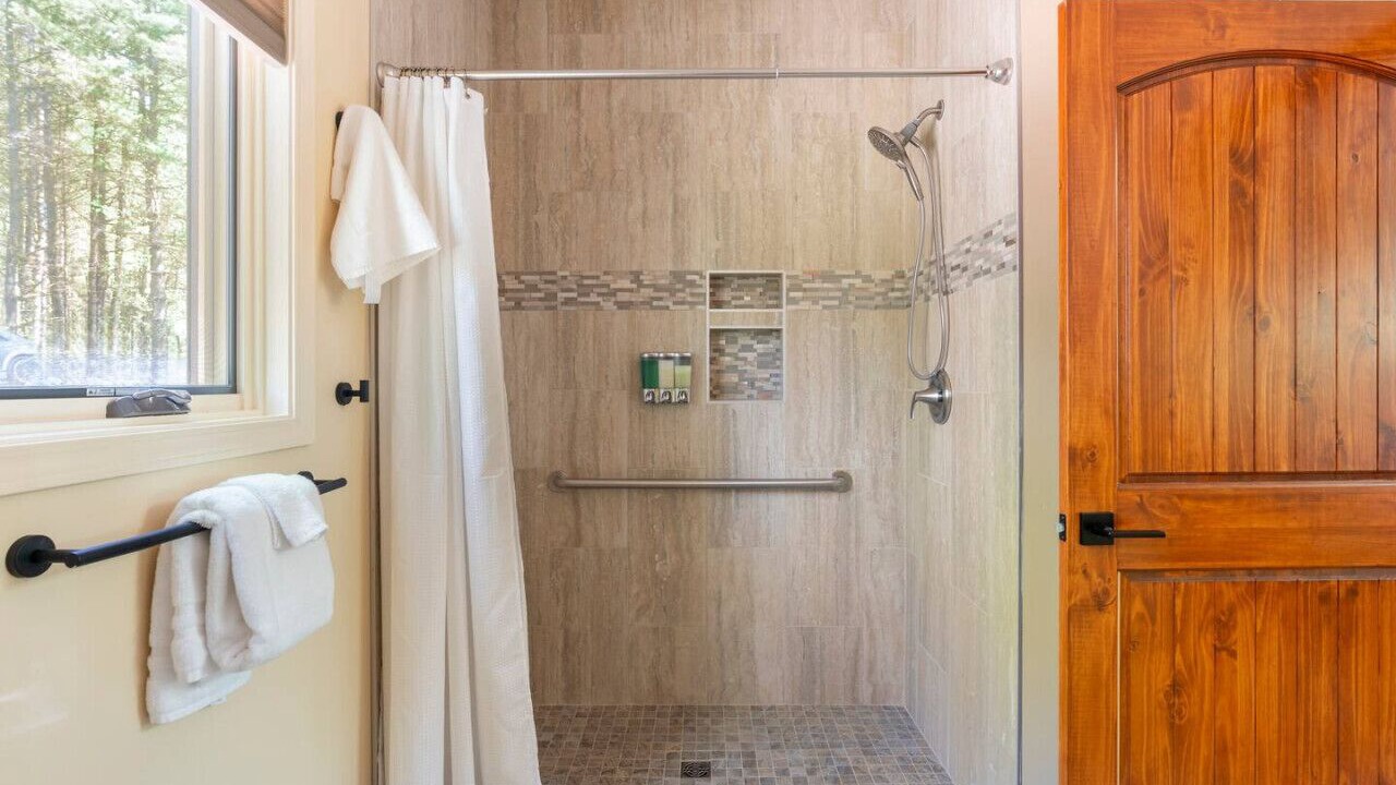 Photo of Bathroom in Marshall