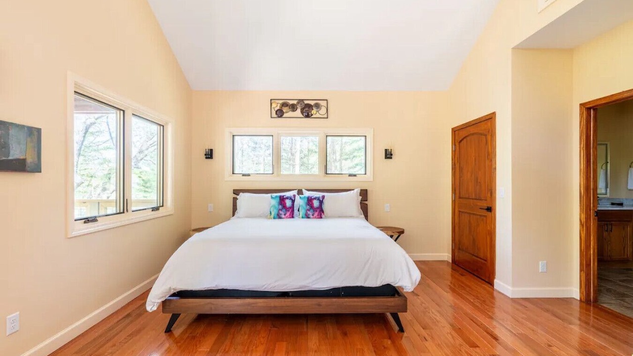 Photo of Bedroom in Marshall