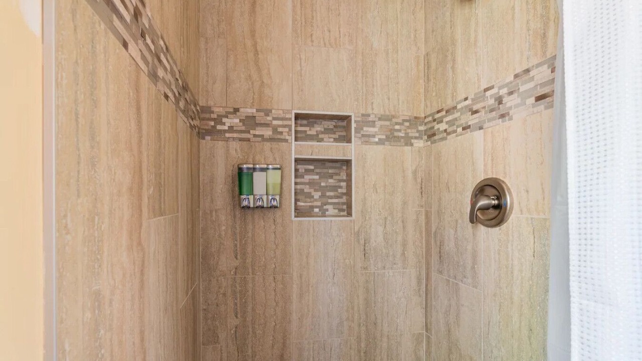 Photo of Bathroom in Marshall