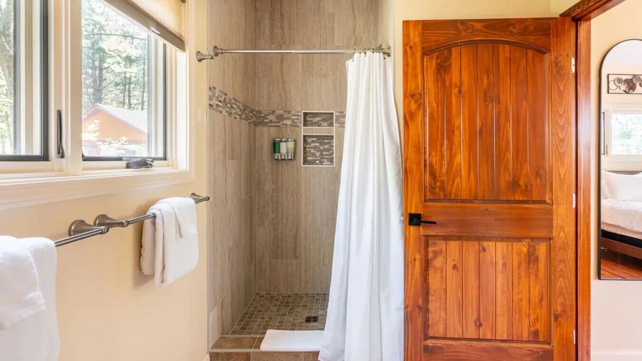 Photo of Bathroom in Marshall