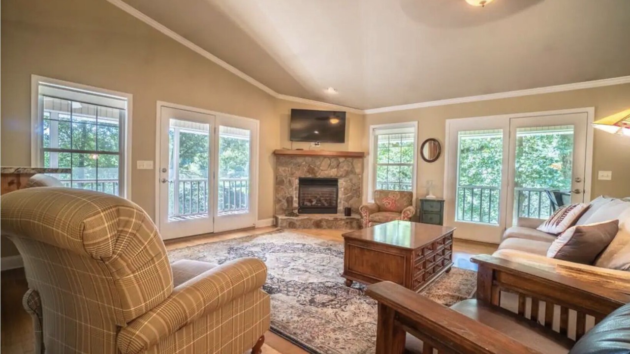 Photo of Livingroom in Hayesville