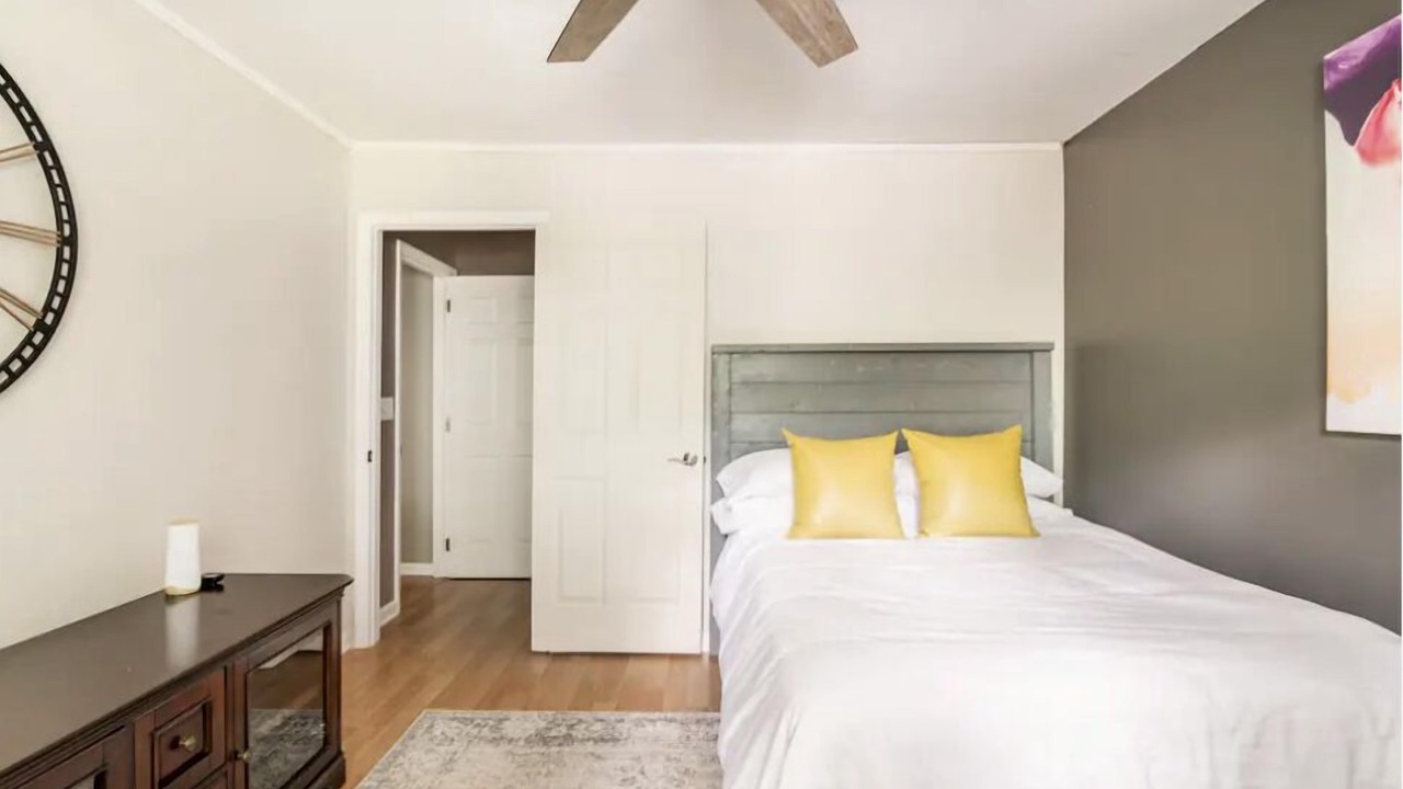 Photo of Bedroom in Huntersville