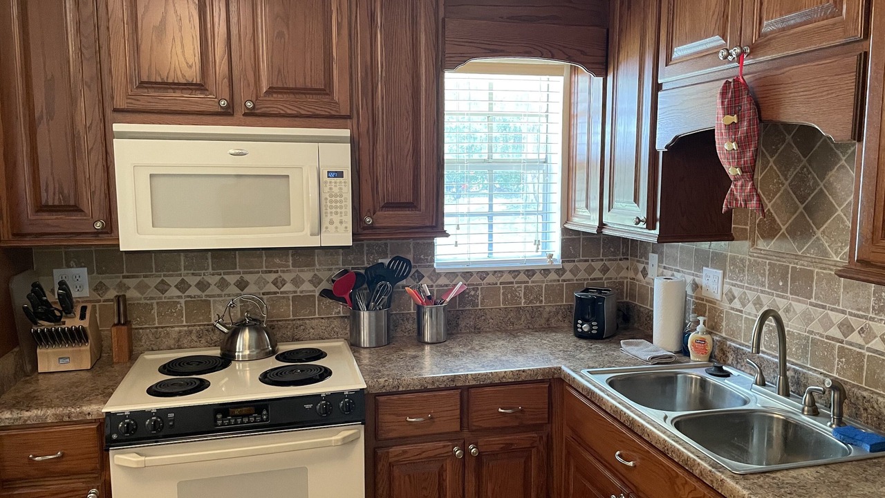 Photo of Kitchen in Guntersville