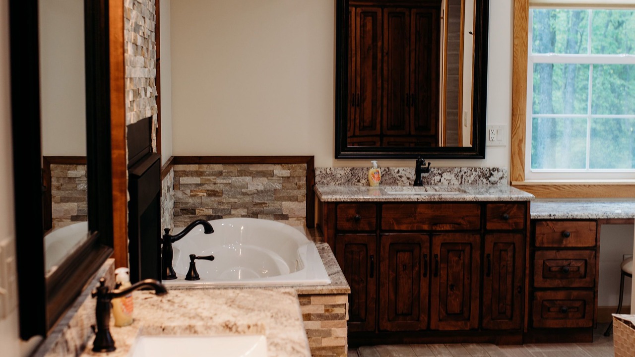 Photo of Bathroom in Newland
