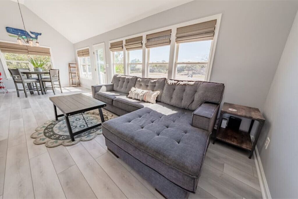 Photo of Livingroom in Sea Scape