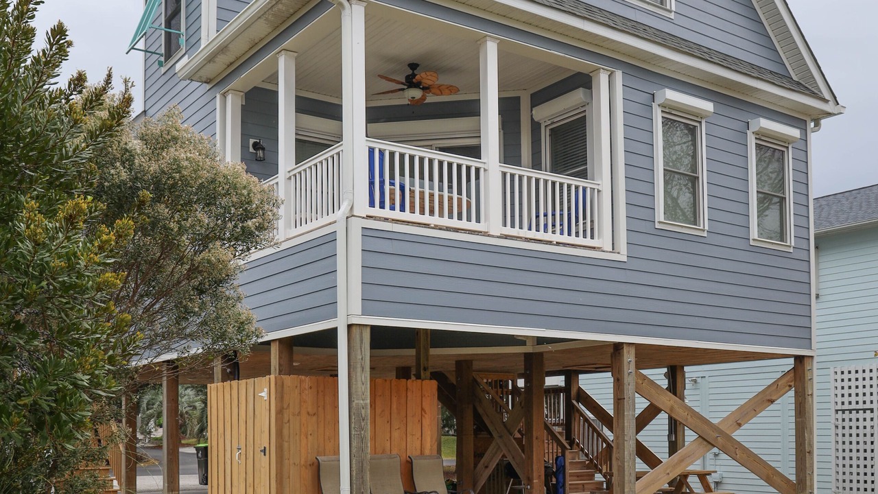 Photo of Outdoor in Island Oaks