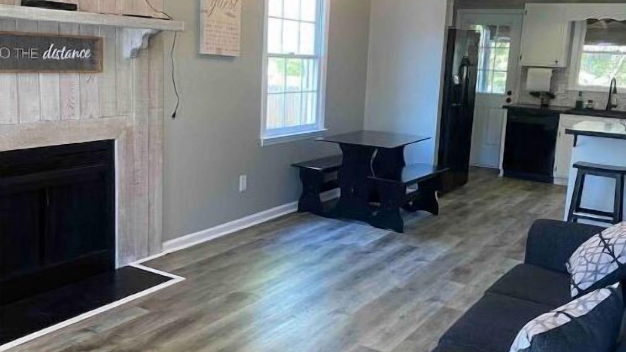 Photo of Livingroom in Winston - Salem
