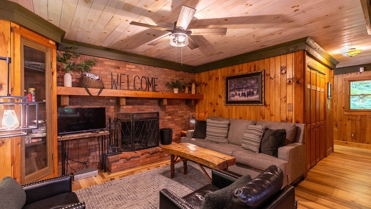 Photo of Livingroom in Zionville