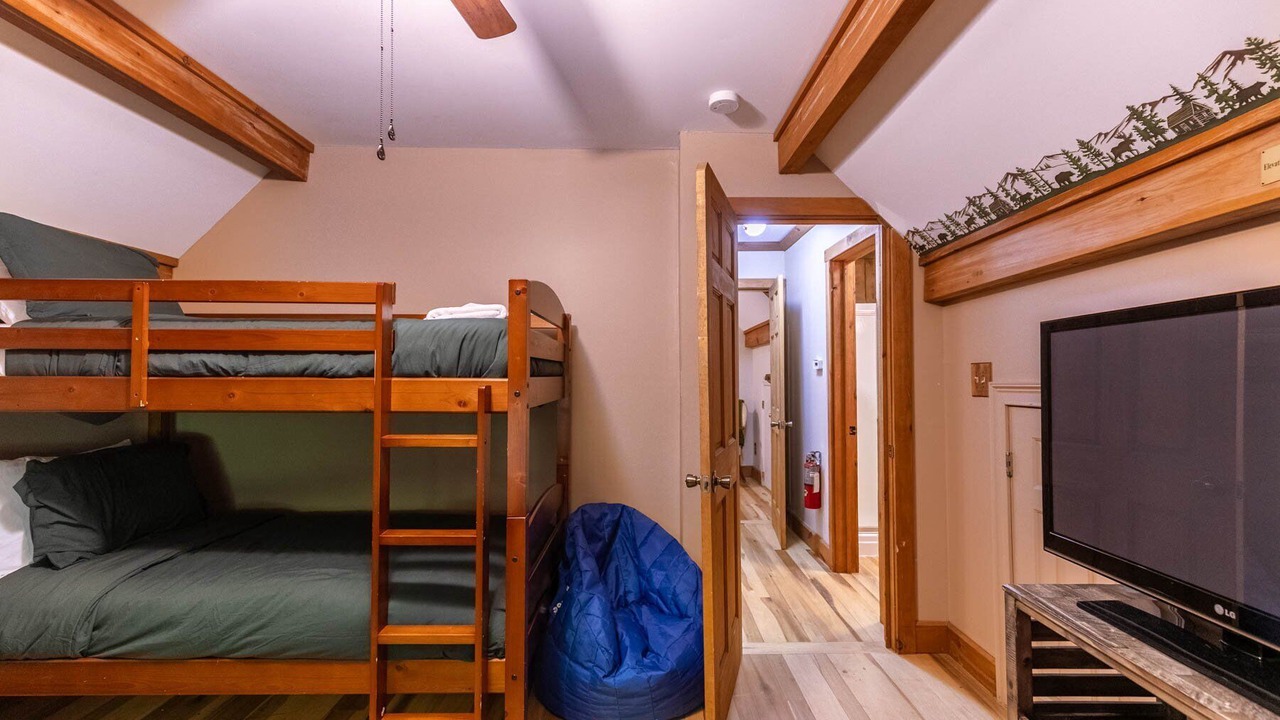 Photo of Bedroom in Zionville
