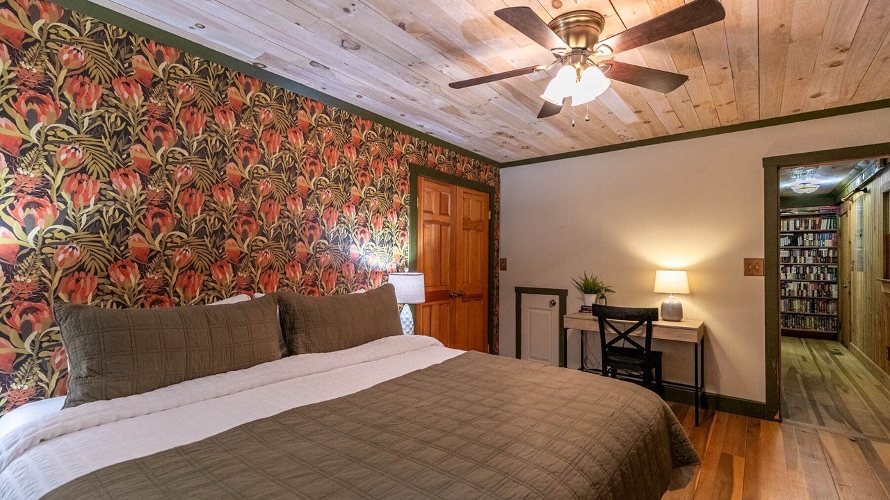 Photo of Bedroom in Zionville