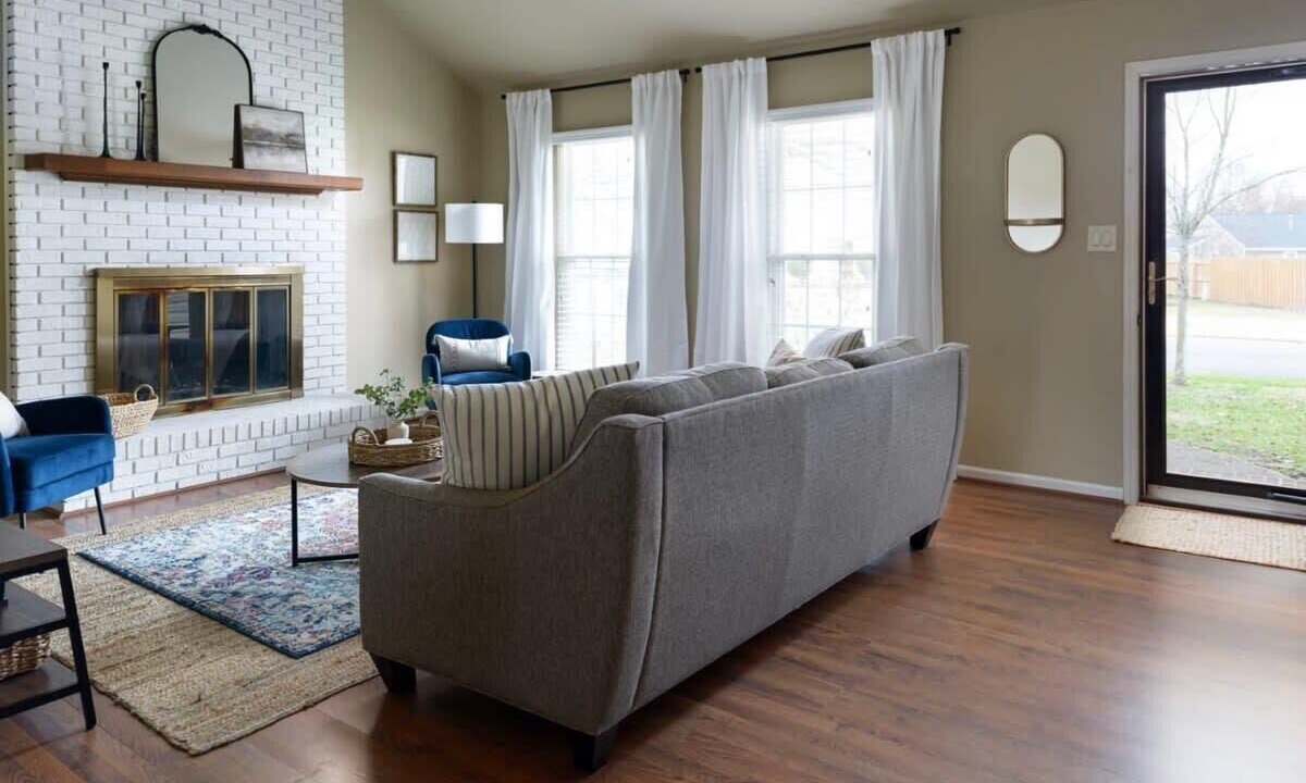 Photo of Livingroom in Pineville