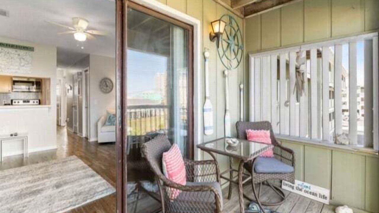 Photo of Patio Balcony in Carolina Beach