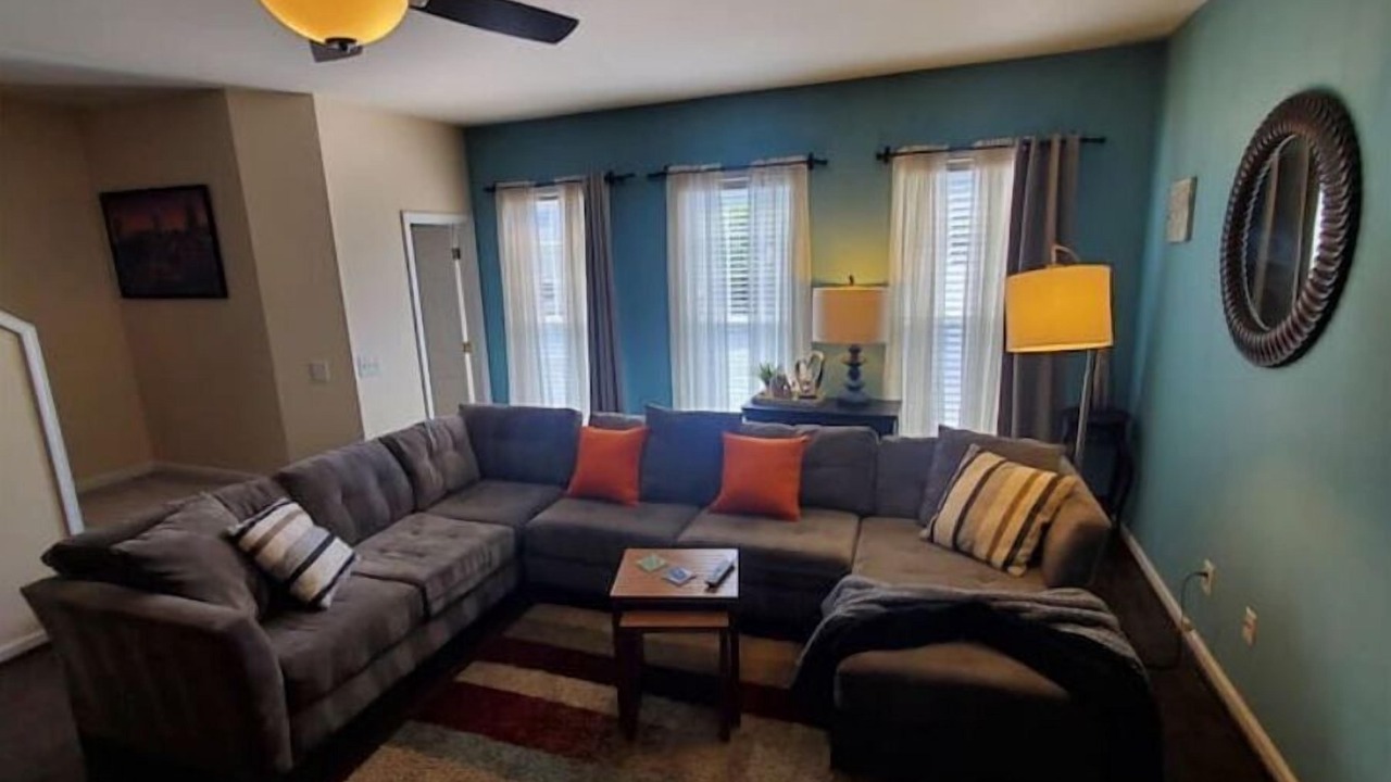 Photo of Livingroom in Northwest Raleigh