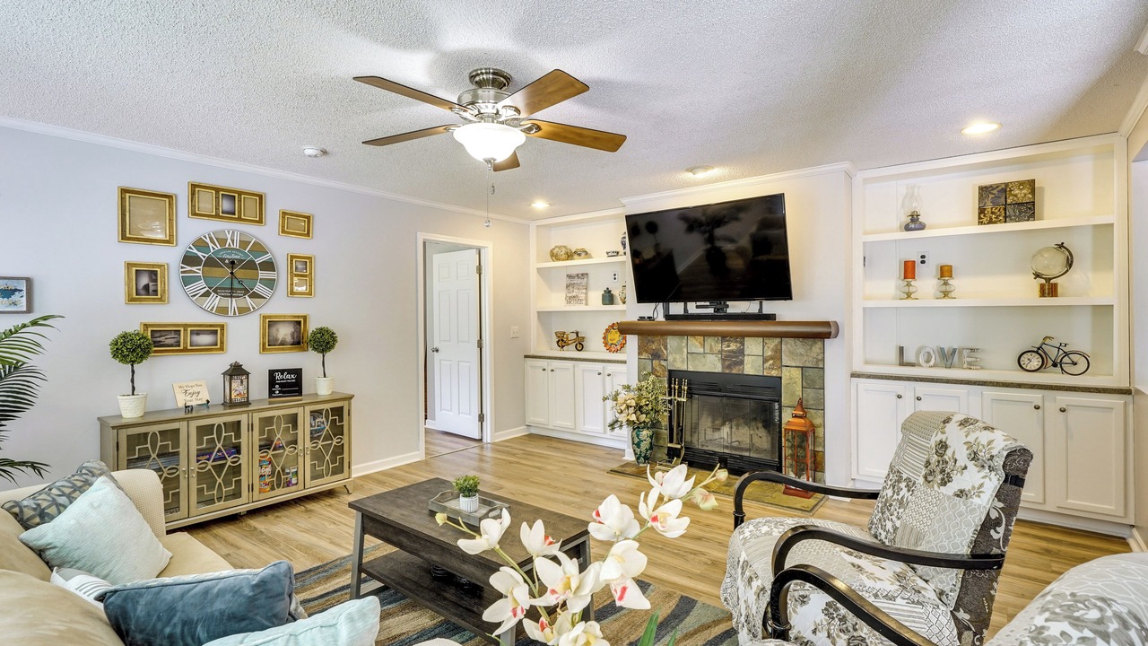 Photo of Livingroom in Hillsborough