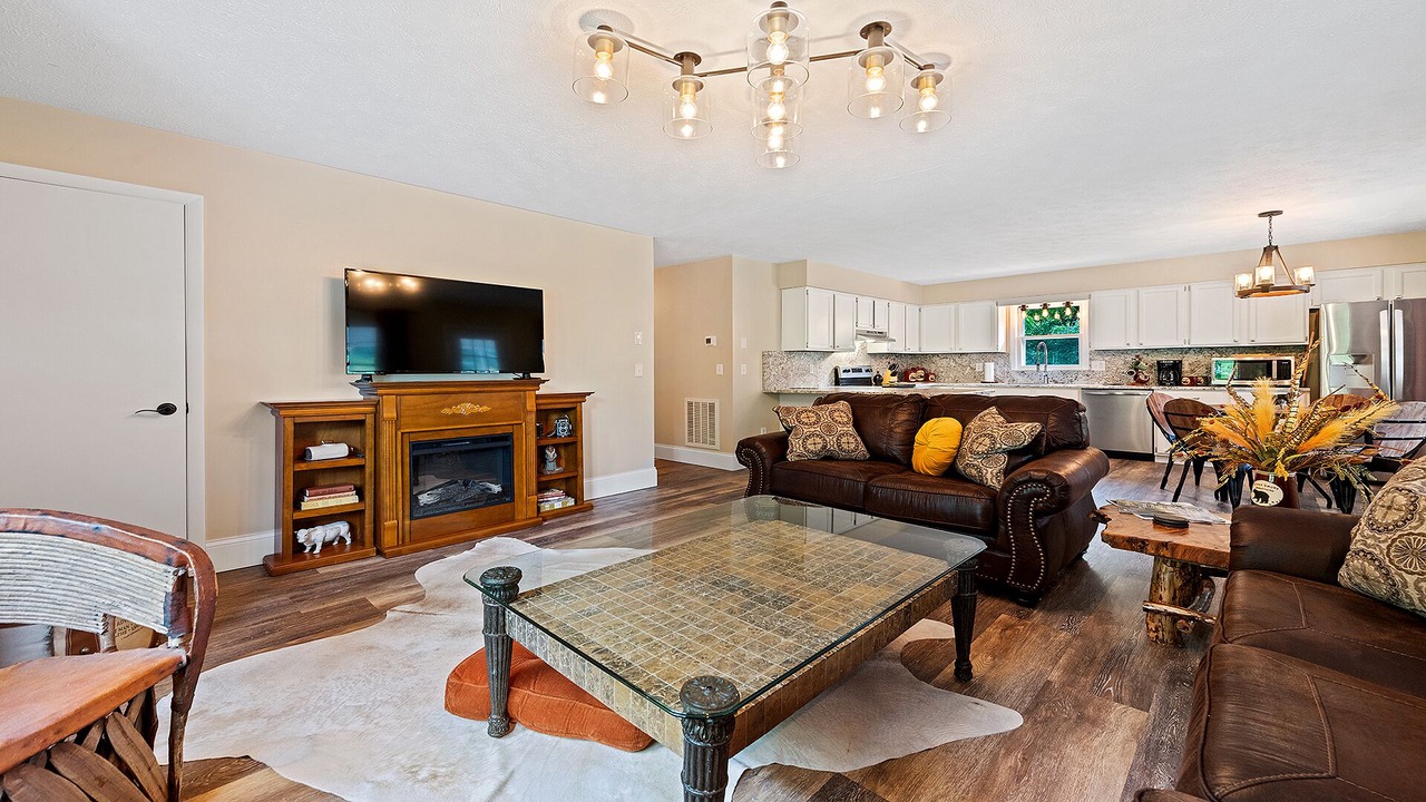 Photo of Livingroom in Waynesville