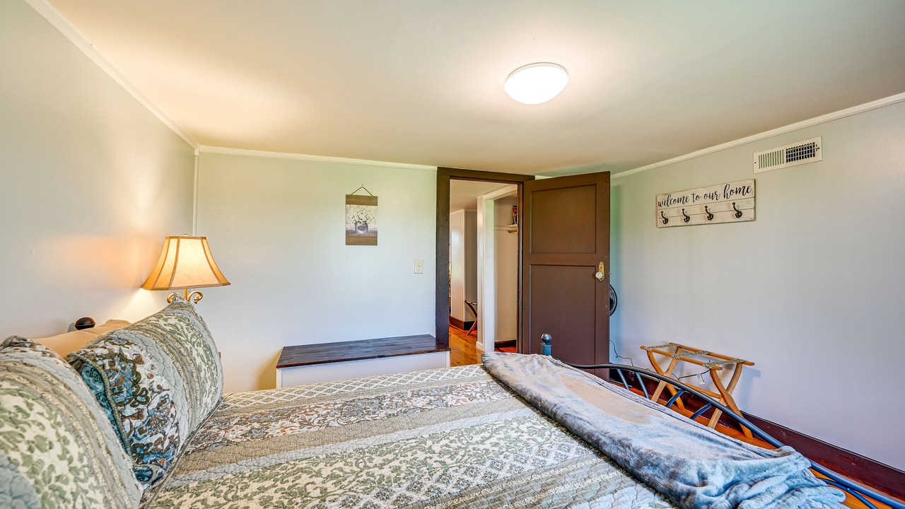 Photo of Bedroom in Elkin
