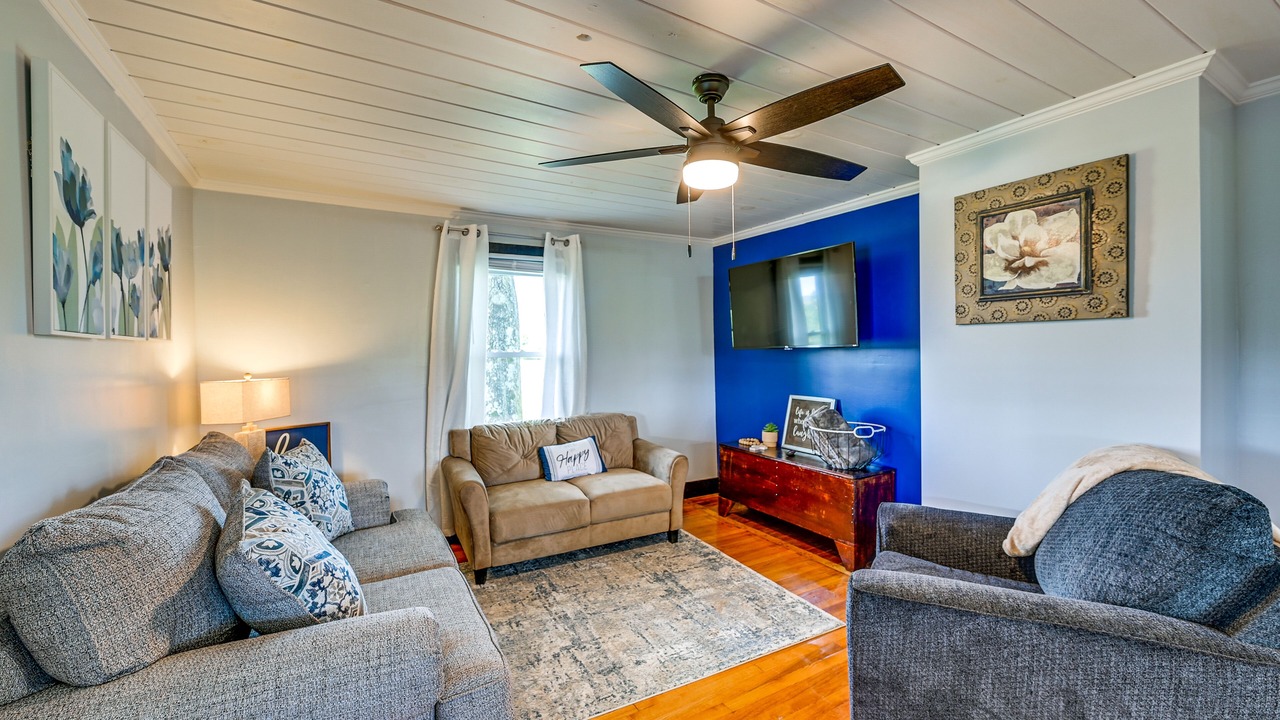 Photo of Bedroom in Elkin