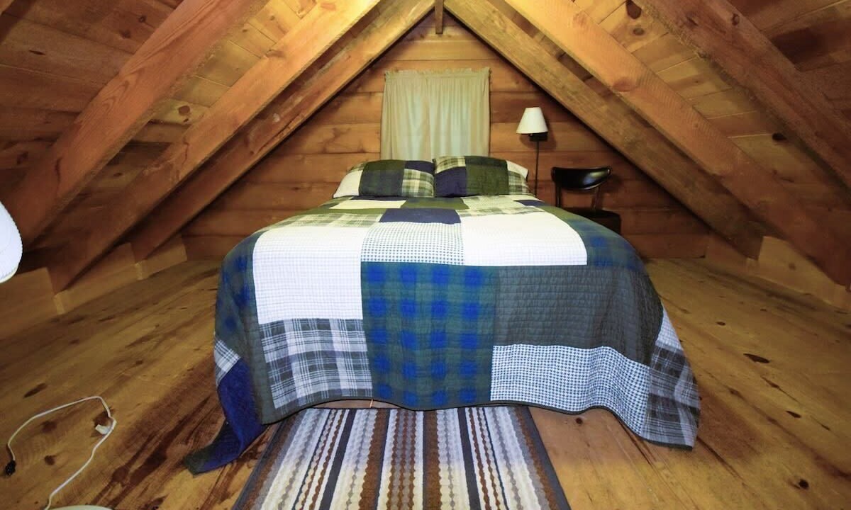 Photo of Bedroom in Saluda