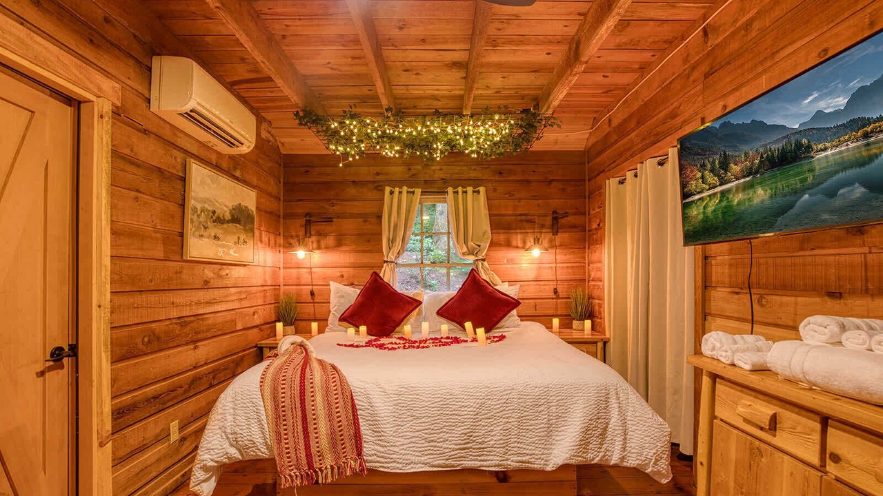 Photo of Bedroom in Saluda