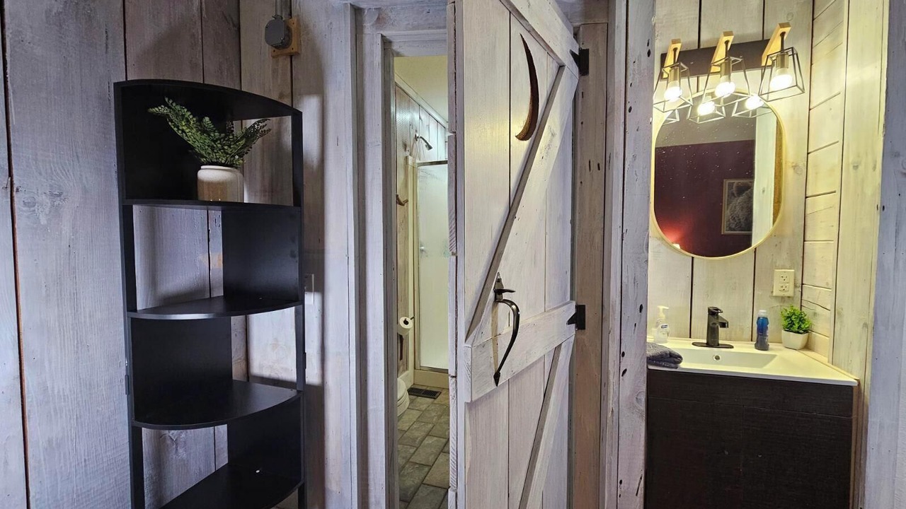 Photo of Bathroom in Saluda