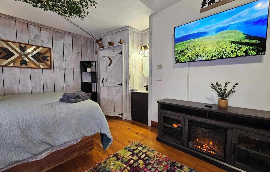 Photo of Bedroom in Saluda