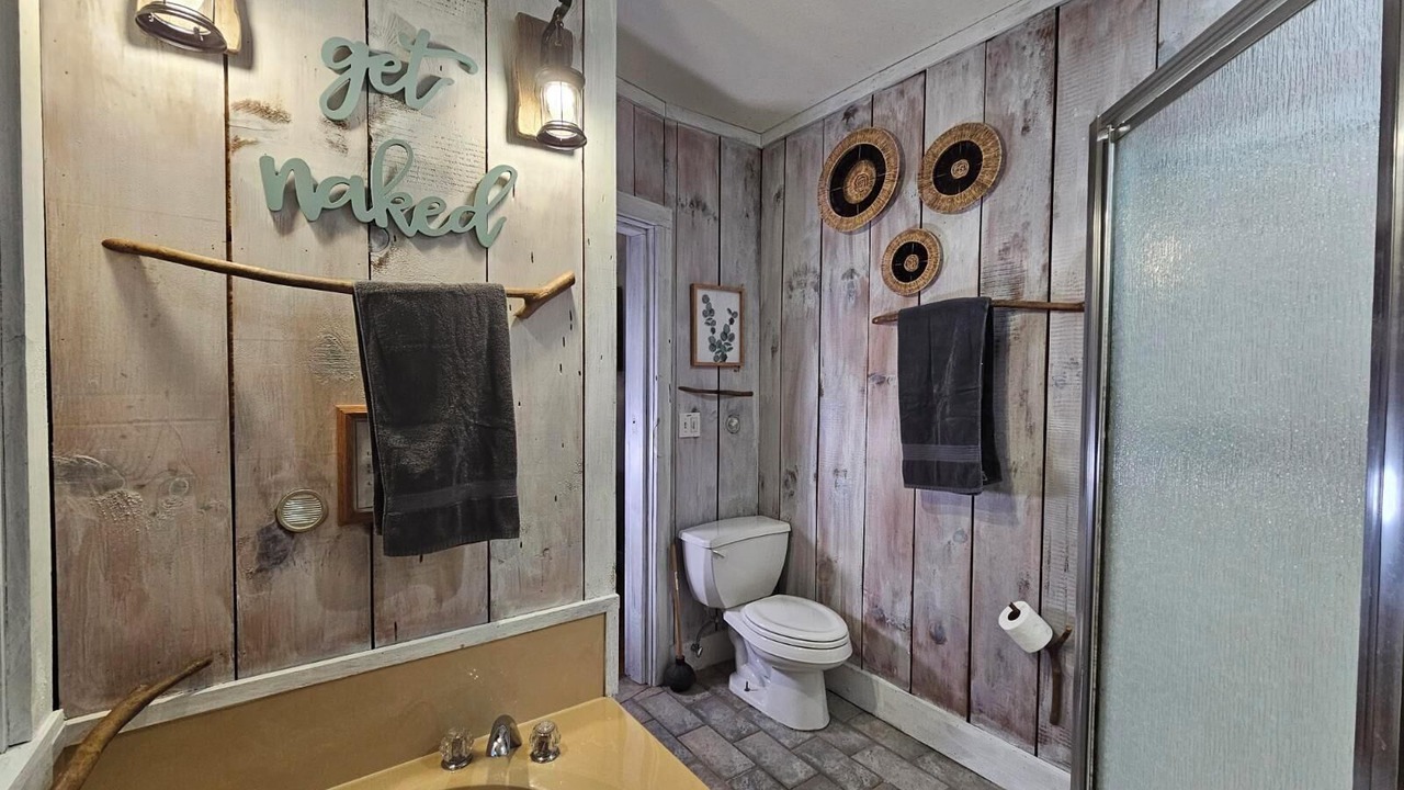 Photo of Bathroom in Saluda