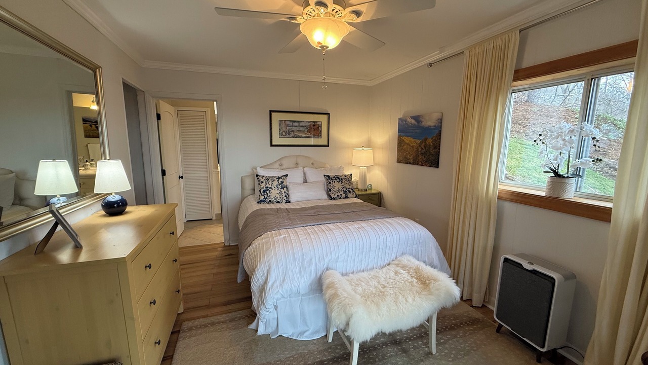 Photo of Bedroom in Blowing Rock