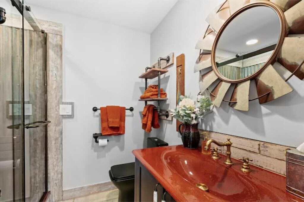 Photo of Bathroom in Saluda