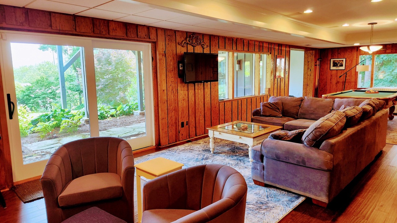 Photo of Livingroom in Asheville