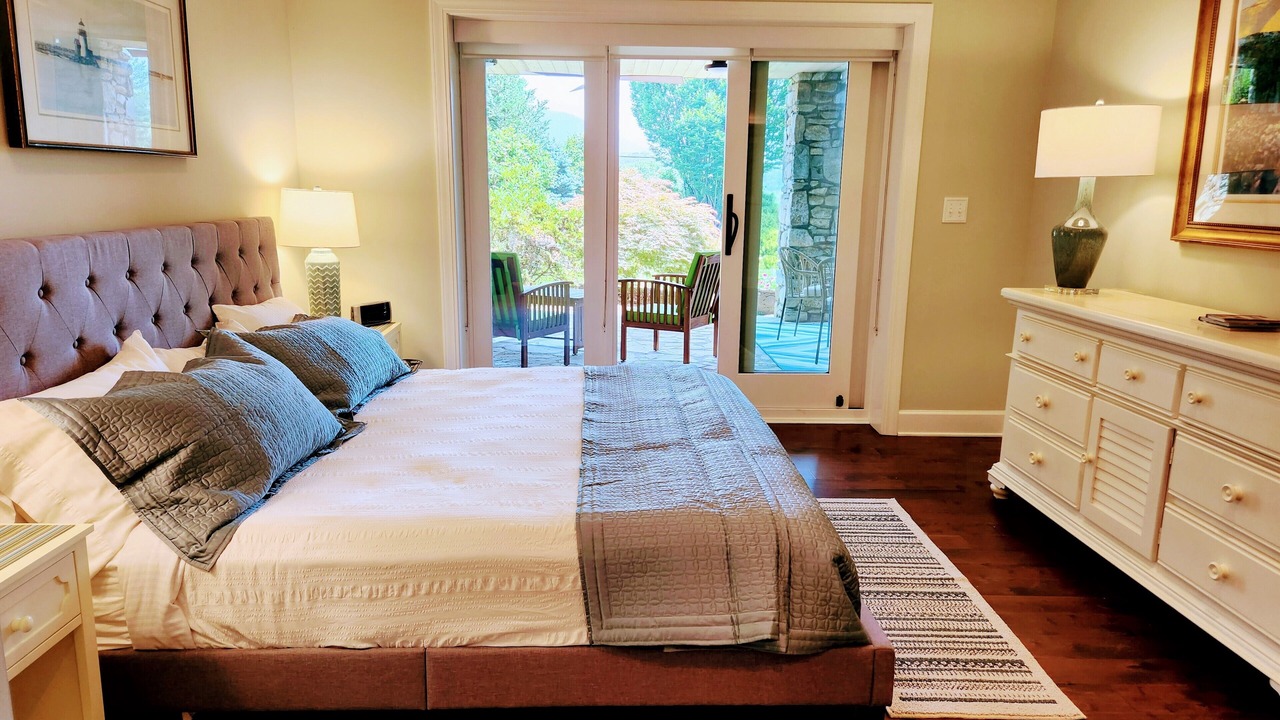 Photo of Bedroom in Asheville