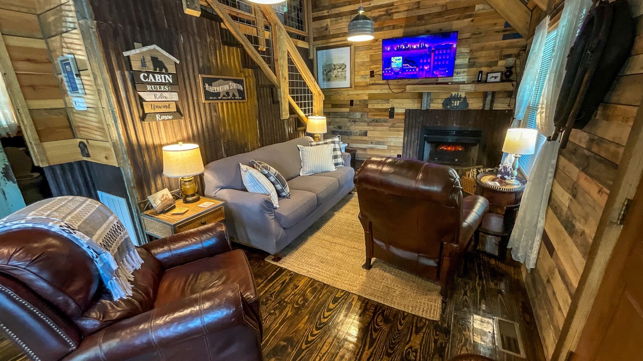 Photo of Livingroom in Millers Creek