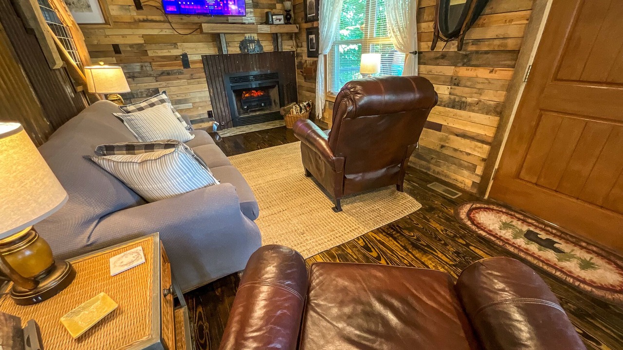 Photo of Livingroom in Millers Creek
