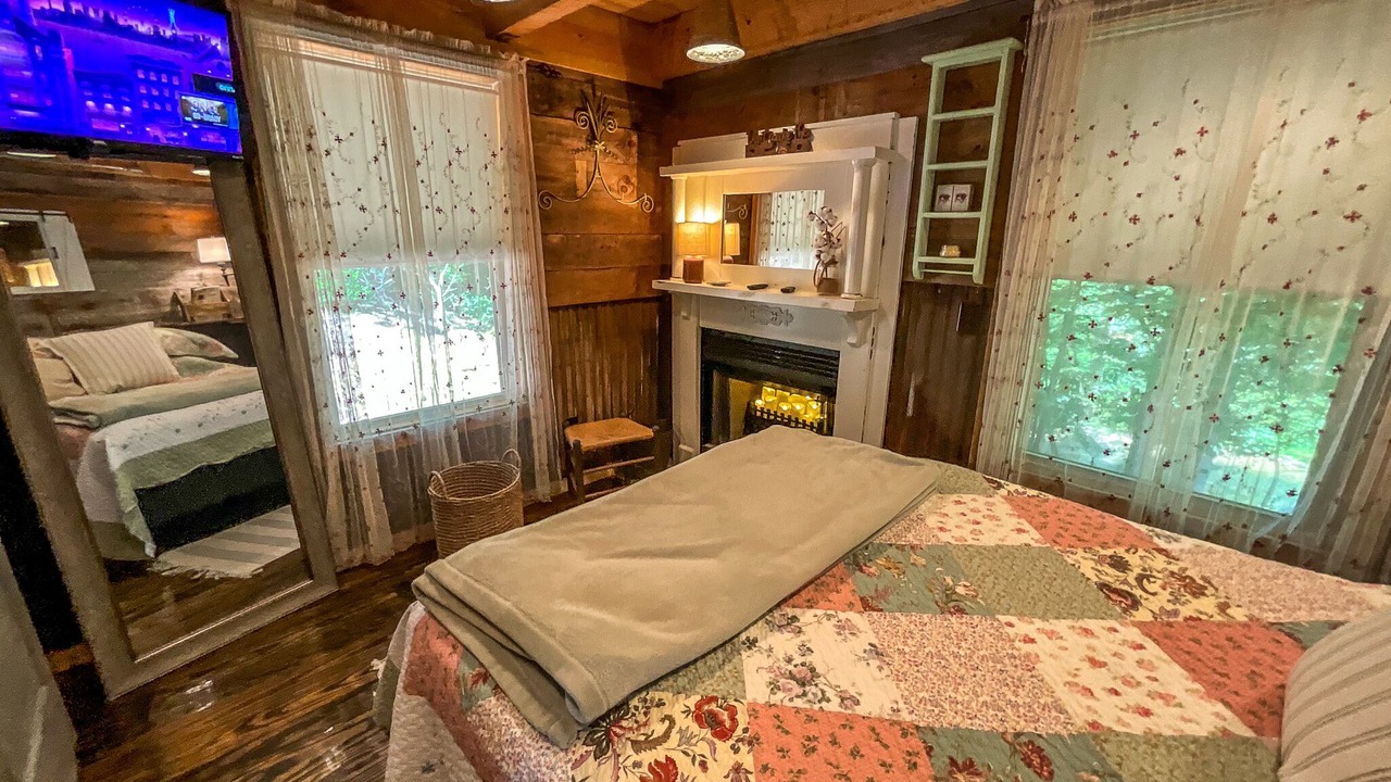 Photo of Bedroom in Millers Creek