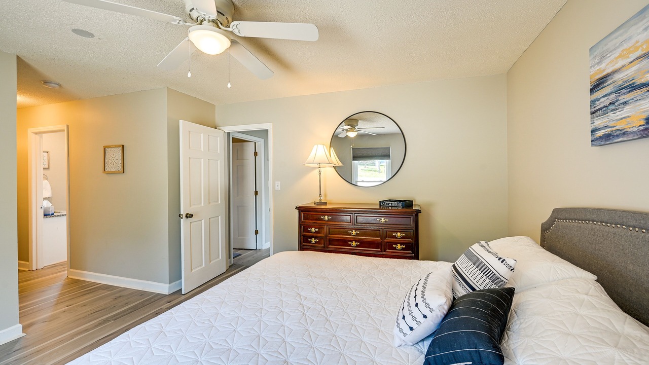 Photo of Bedroom in New London