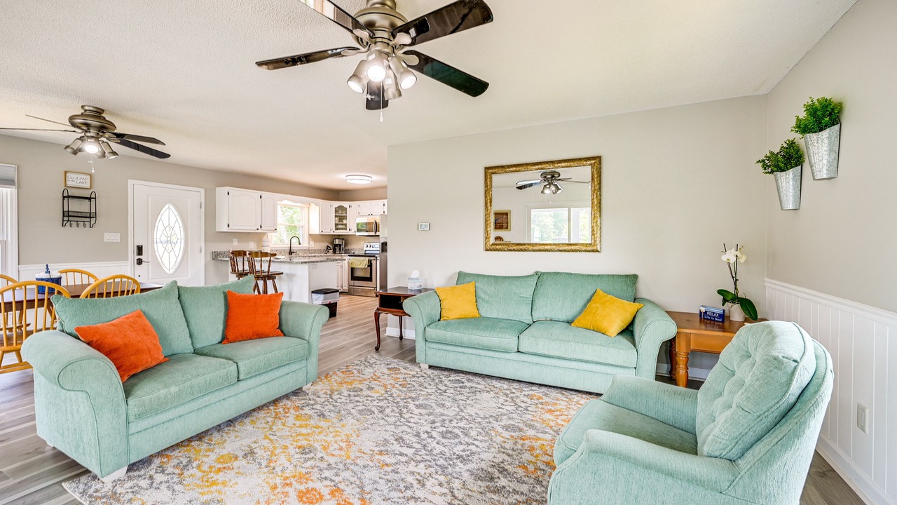 Photo of Livingroom in New London