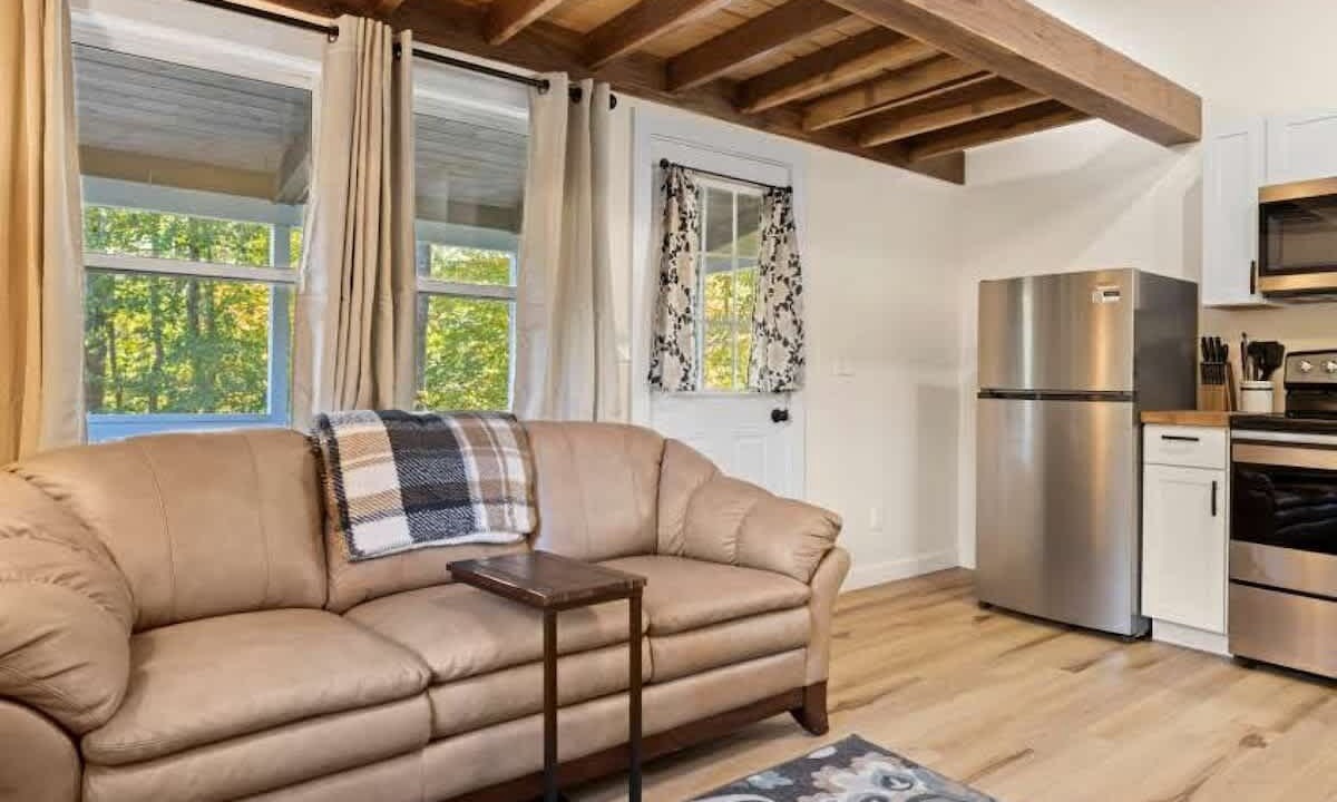 Photo of Livingroom in Hendersonville