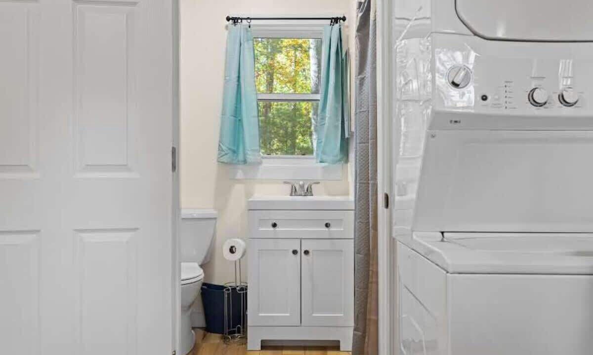 Photo of Bathroom in Hendersonville