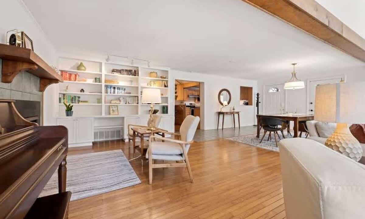 Photo of Livingroom in Hendersonville