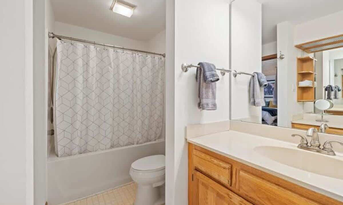 Photo of Bathroom in Hendersonville