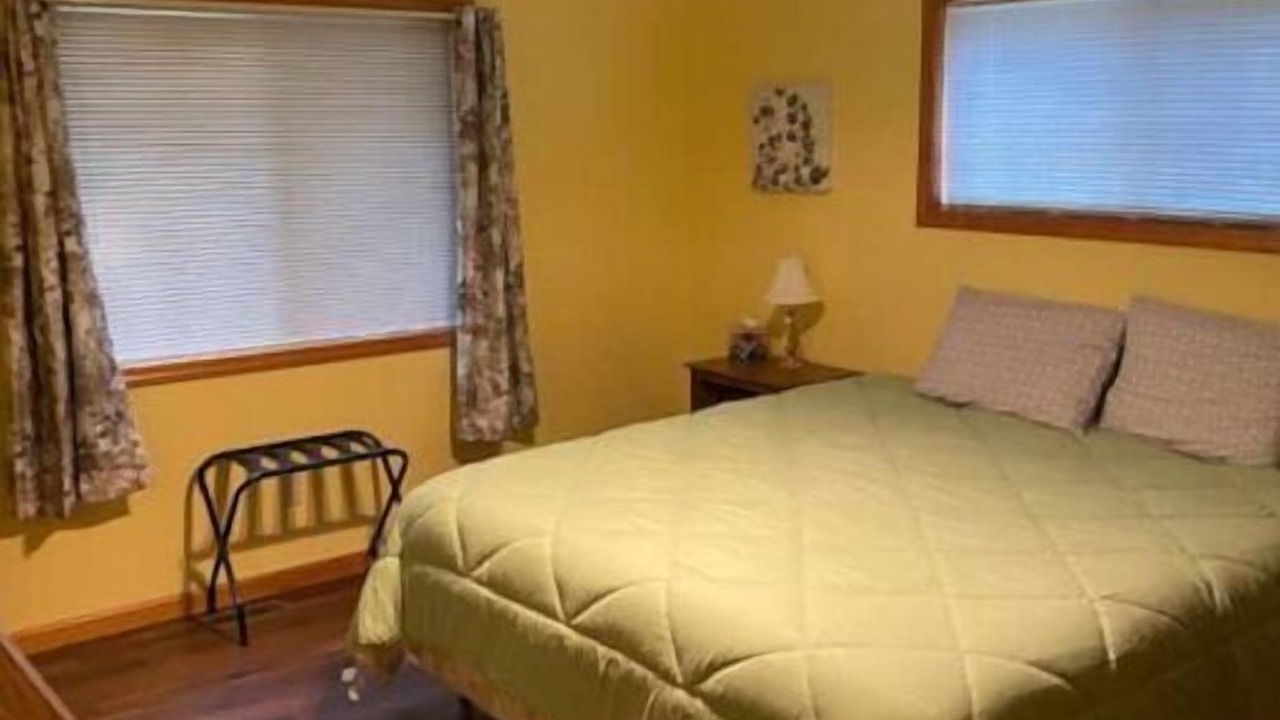 Photo of Bedroom in Maple Springs