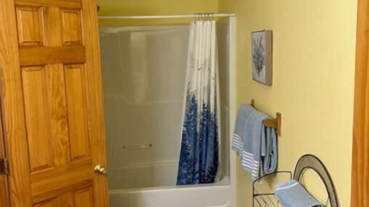 Photo of Bathroom in Maple Springs