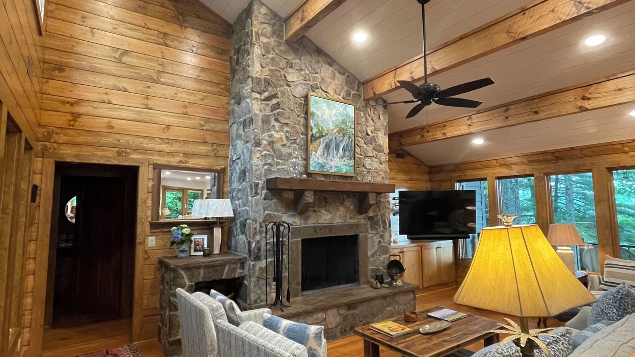 Photo of Livingroom in Tuxedo