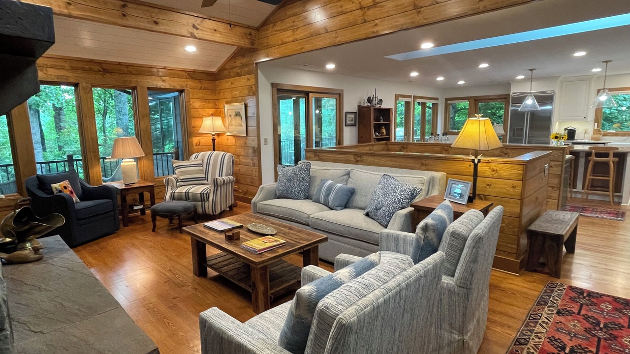 Photo of Livingroom in Tuxedo