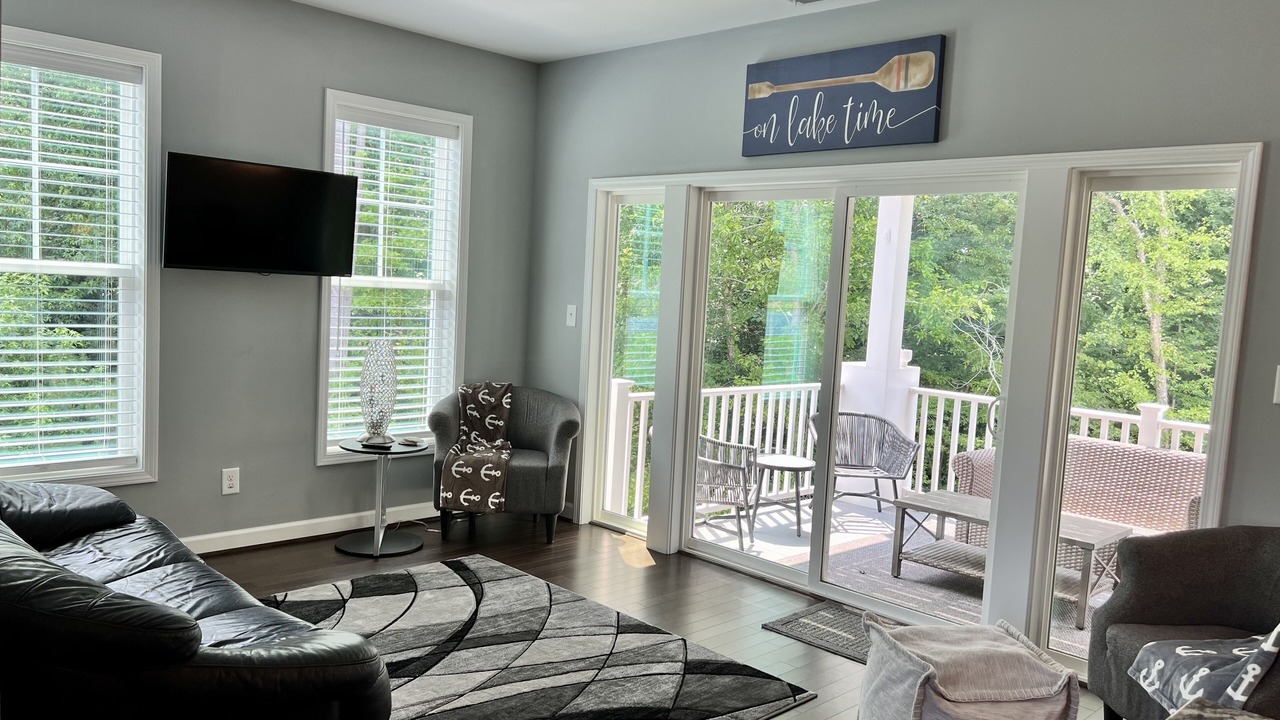 Photo of Livingroom in Eatons Crossing