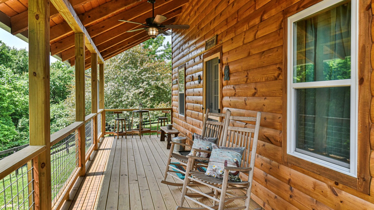 Photo of Patio Balcony in Hendersonville